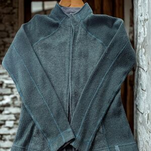 Dark Green Wool Mountain Hardwear Zip Up
